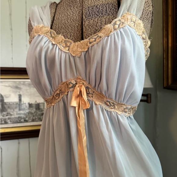 Blue and Gold Vintage Lingerie w/ matching peignoir 40s 50s
